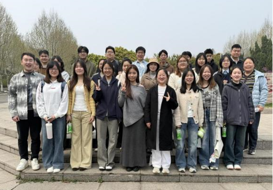 90c815dfaf5442d38fa593926bc63f57.png